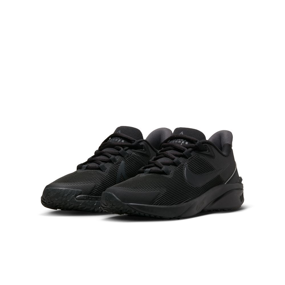Nike star store runner intersport