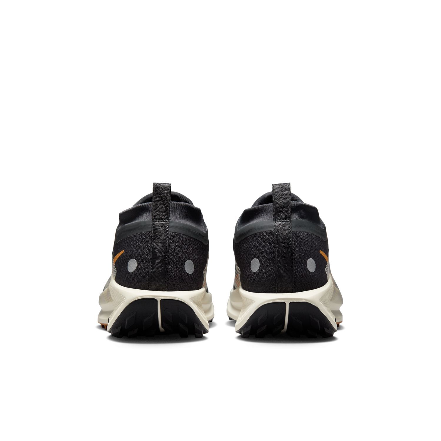 intersport nike pegasus trail